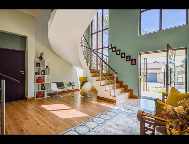 5 BEDROOM HOUSE FOR SALE IN COPPERLEAF ESTATE